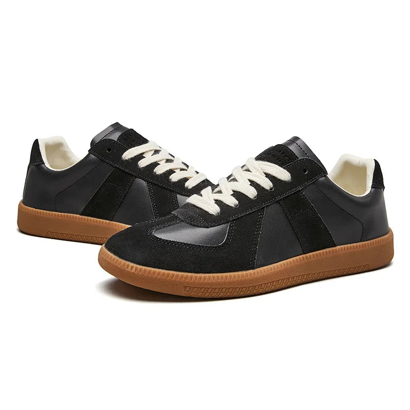 Sneakers herr i textil – snörade med halkfri och bekväm såla