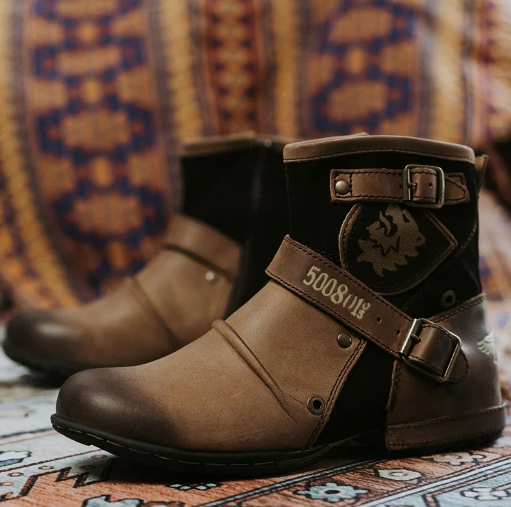 Robusta herrboots i läderimitation, flera färger