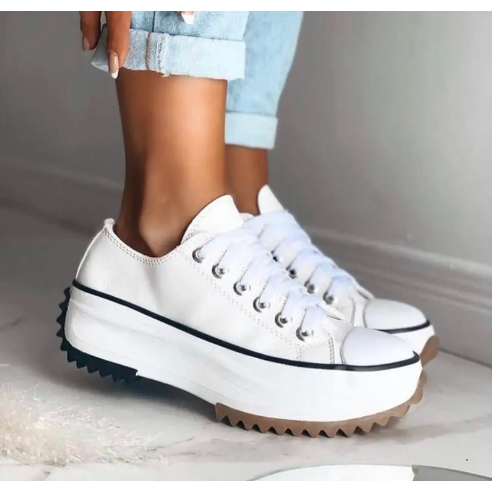 Sneakers dam med dämpad sula