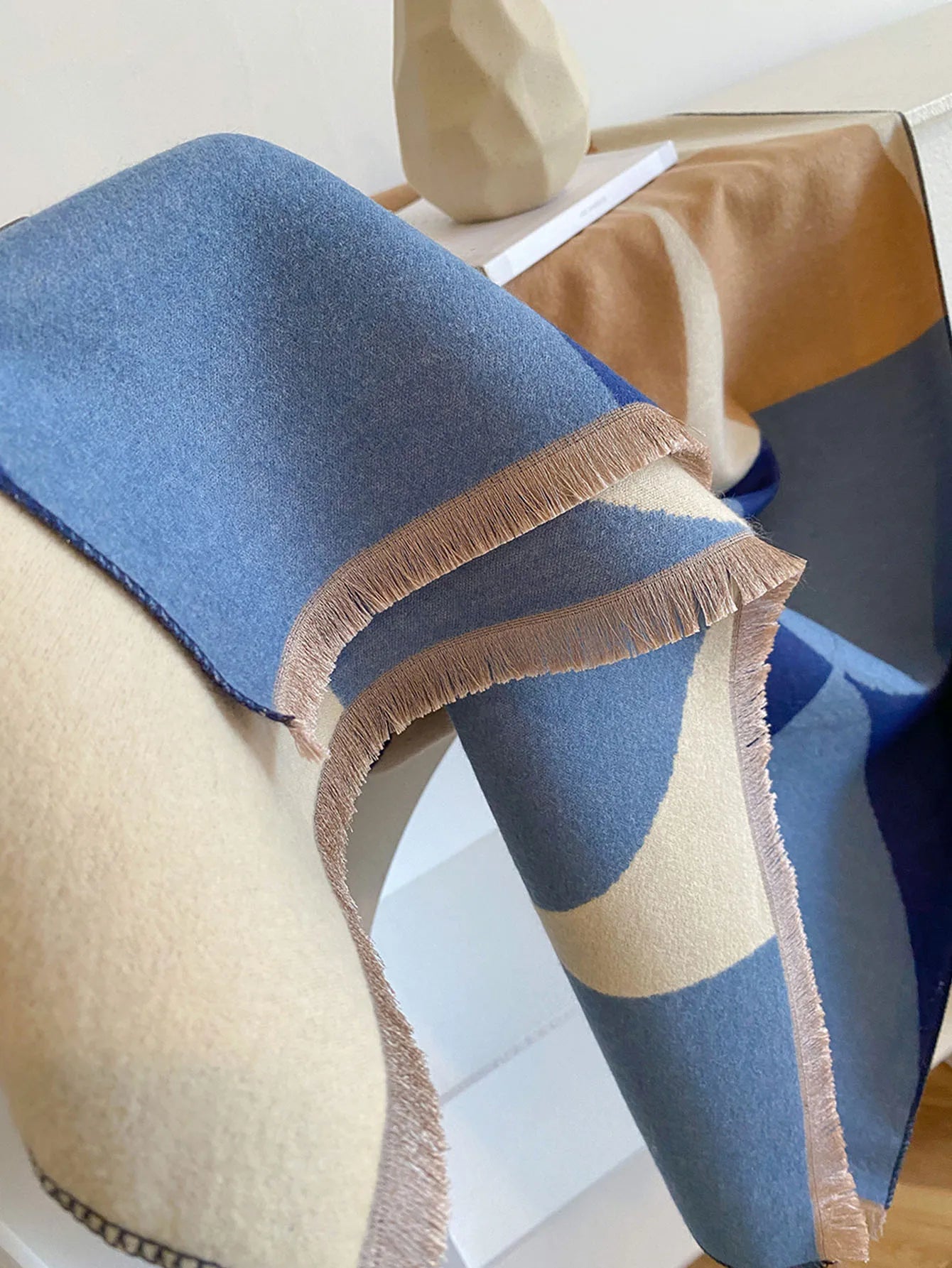 Vändbar scarf dam i akryl