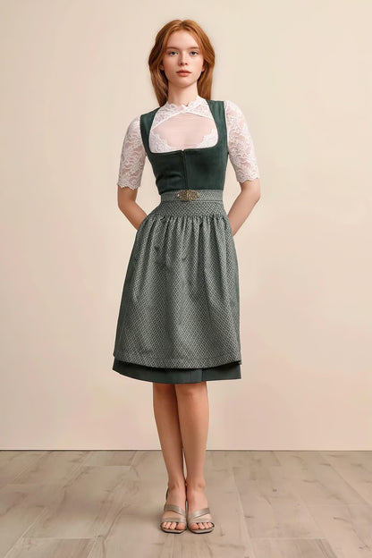 Traditionell mörkgrön dirndl dam