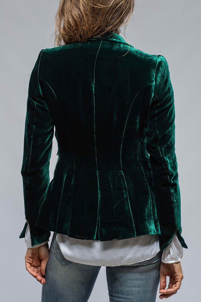 Slim fit blazer dam med enkelknäppning och klassiskt slag