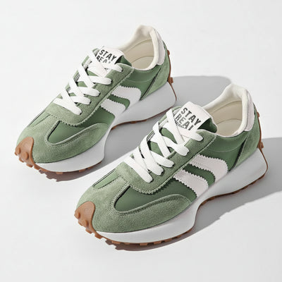 Retro platformsneakers med chunky-sula — vintage-stil med snörning