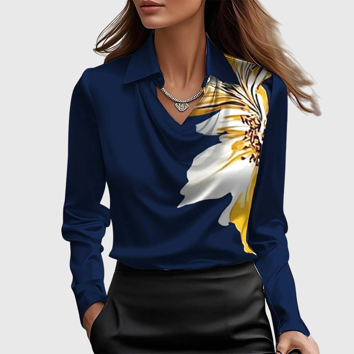 Elegant damblus med plisserad halsringning