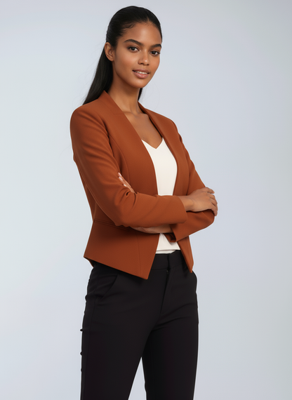 Kort kontorsblazer dam i polyester — figursydd blazer med öppen front