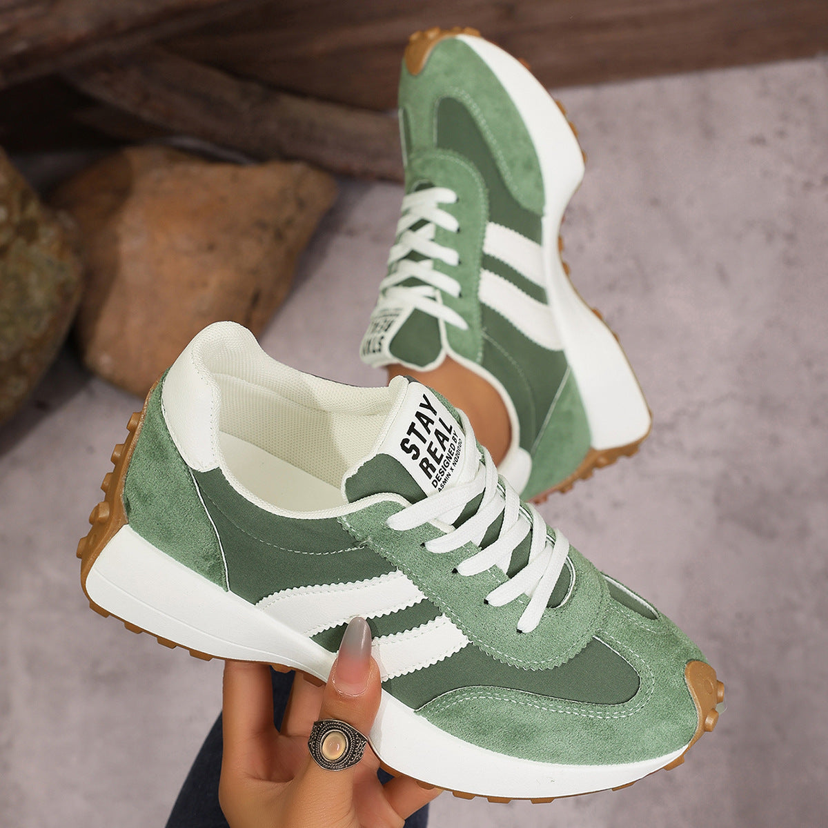 Lätta sneakers dam med dämpad sula