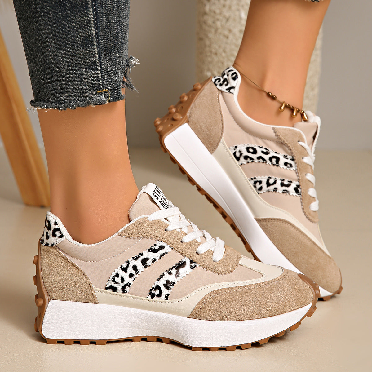 Lätta sneakers dam med dämpad sula
