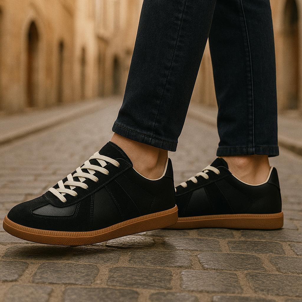 Sneakers herr i textil – snörade med halkfri och bekväm såla