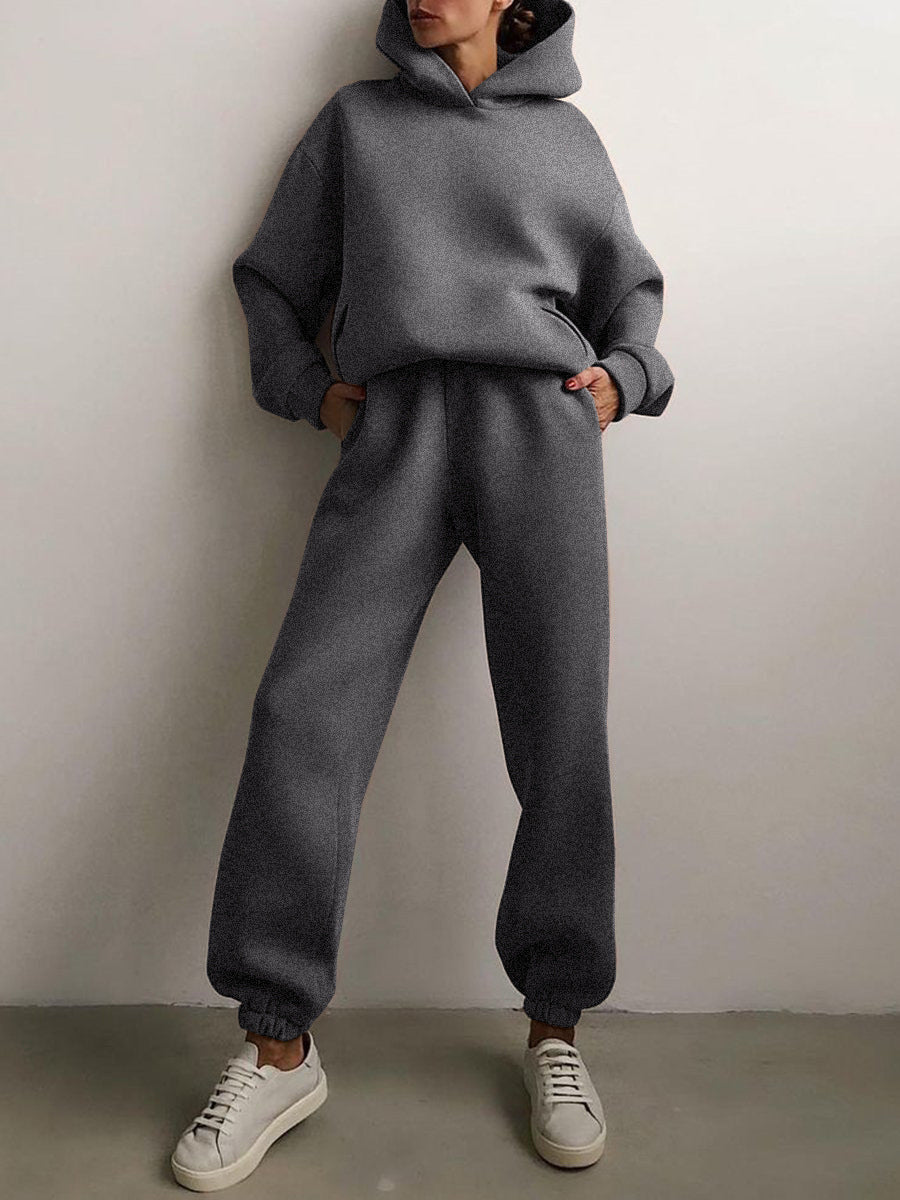 Damset i jogging-stil