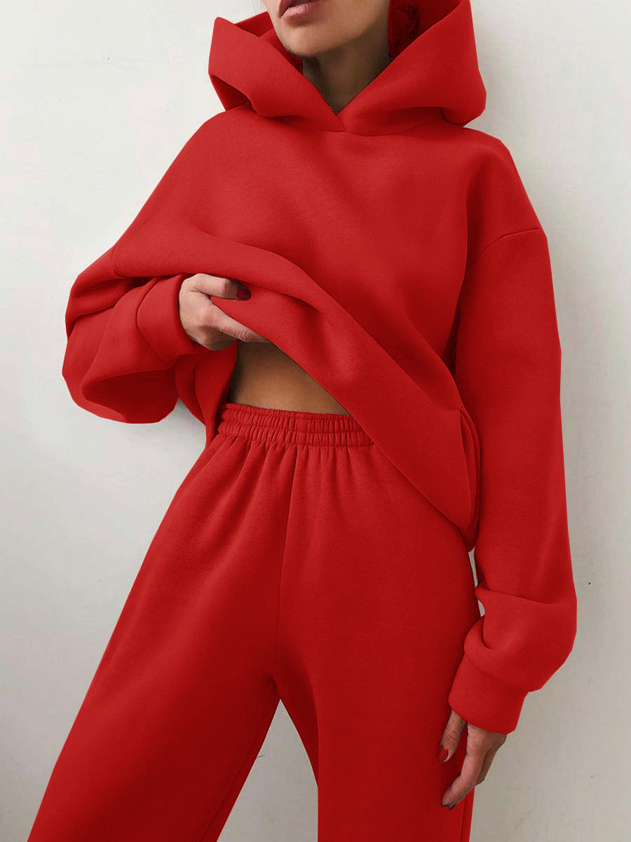 Damset i jogging-stil