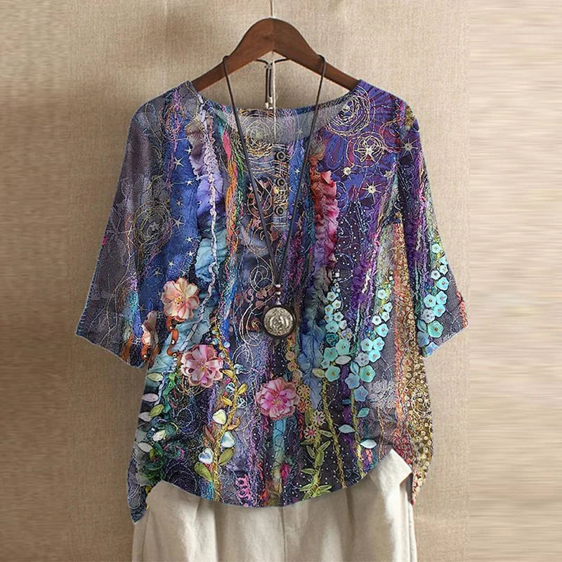 Retro-blus dam med blommönster