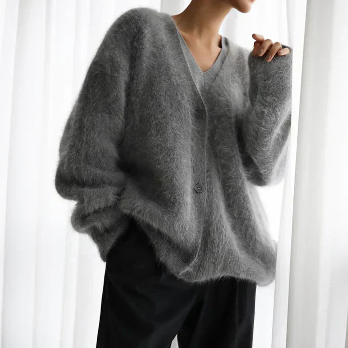 Stickad kofta dam i akryl – rymlig och elegant cardigan