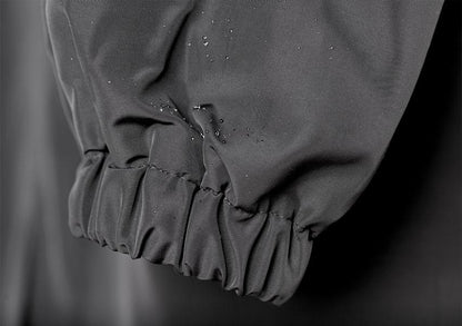 Regnrock dam i polyester – vattentät och andningsbar med oversize-huva