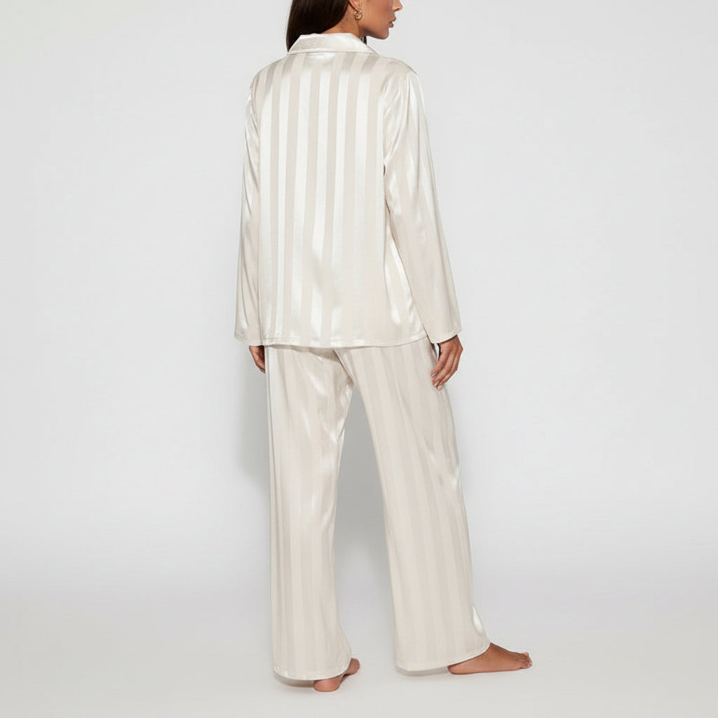 Lyxig satin-pyjama dam