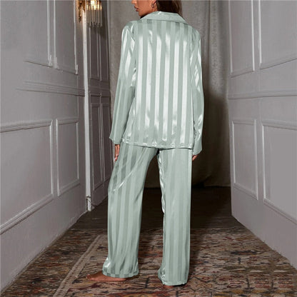 Lyxig satin-pyjama dam