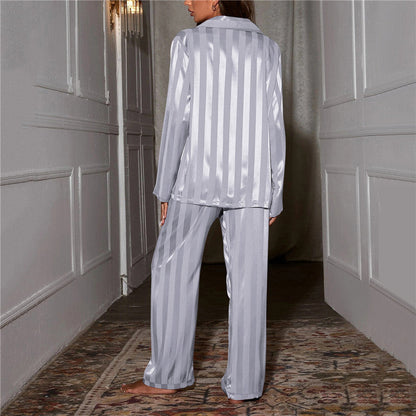 Lyxig satin-pyjama dam