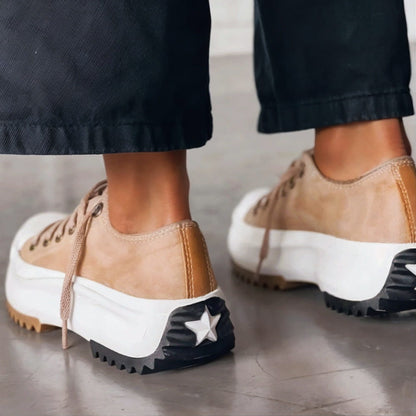 Sneakers dam med dämpad sula