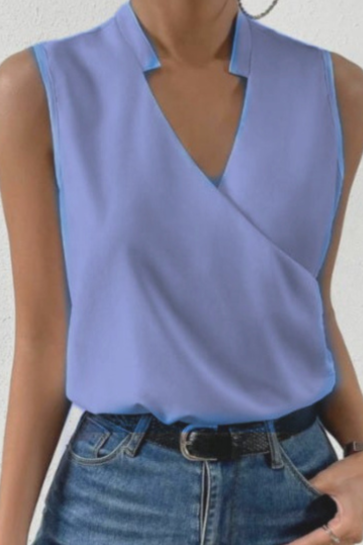 Ärmlös v-ringad blus dam i polyester — blommig sommarblus med omlott