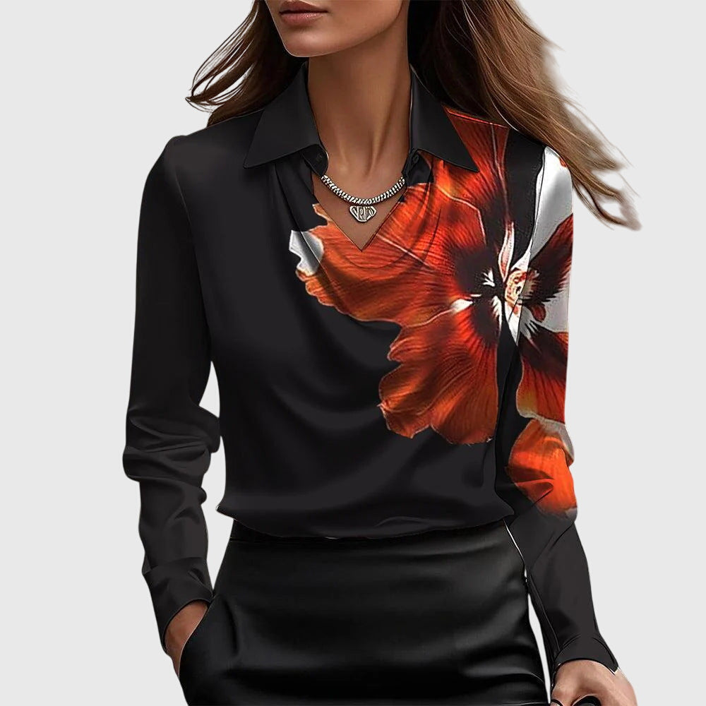 Elegant damblus med plisserad halsringning