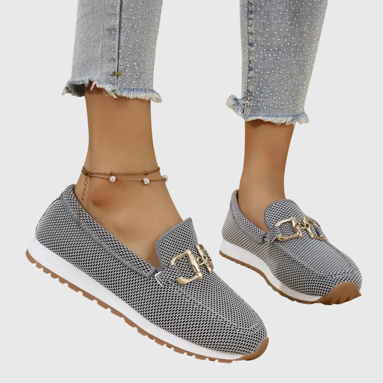 Loafers dam i läderimitation med metallspänne